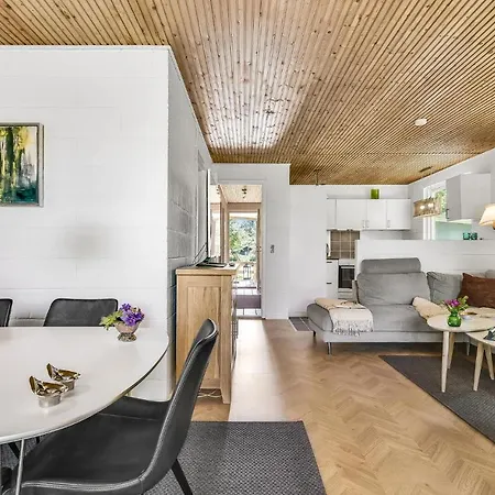 Nice In With Kitchen *
